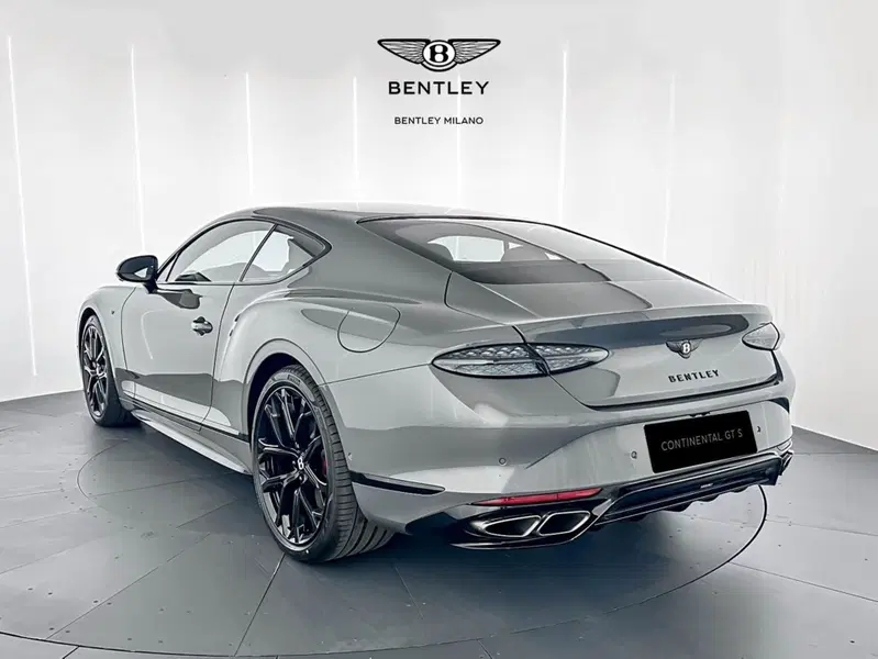 Bentley Continental GT nuova a Milano (5)