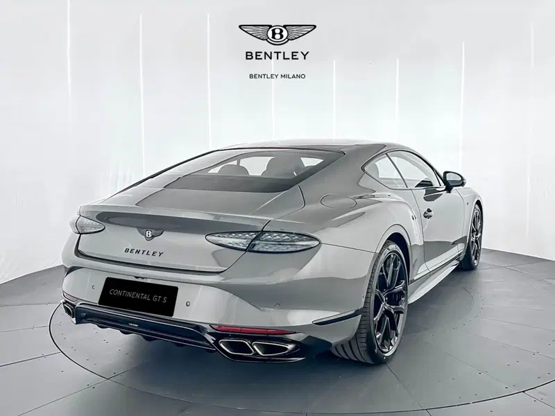 Bentley Continental GT nuova a Milano (7)