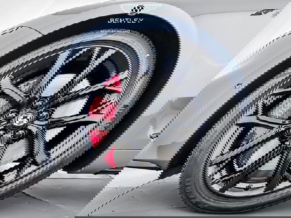 Bentley Continental GT nuova a Milano (8)