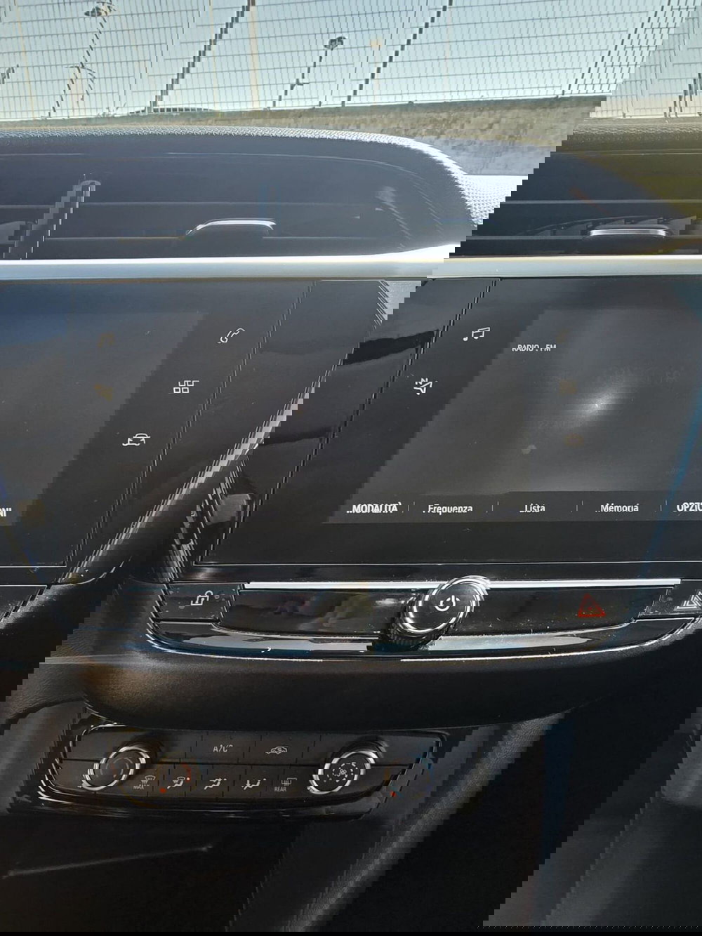 Opel Corsa usata a Massa-Carrara (15)