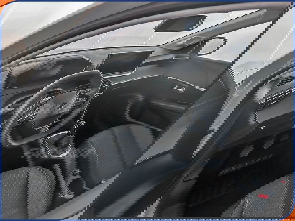 Peugeot 208 nuova a Milano (9)