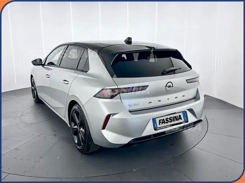 Opel Astra usata a Milano (4)