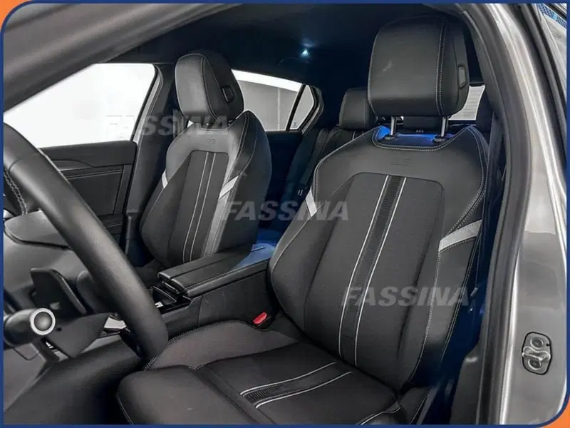 Opel Astra usata a Milano (8)