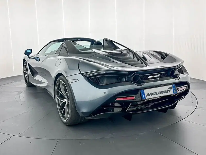 McLaren 720S Cabrio usata a Milano (5)