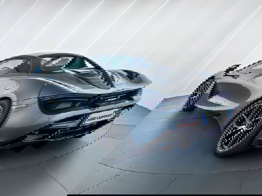 McLaren 720S Cabrio usata a Milano (6)