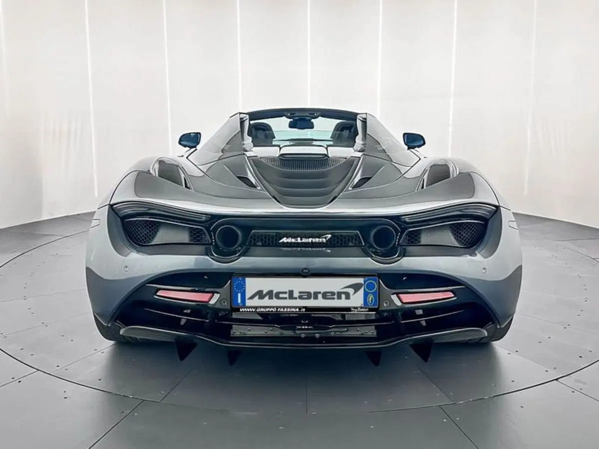 McLaren 720S Cabrio usata a Milano (7)