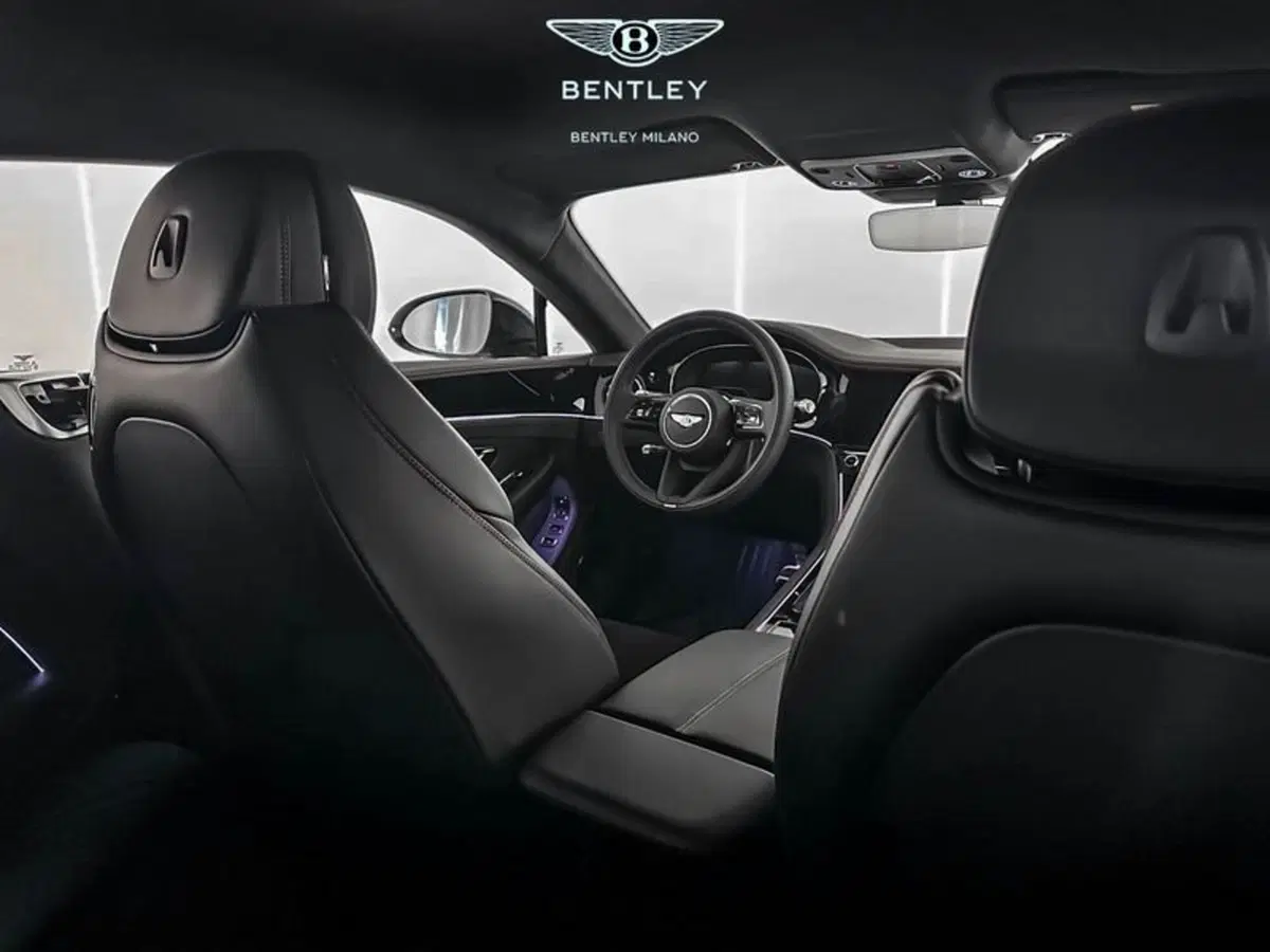 Bentley Continental GT nuova a Milano (12)
