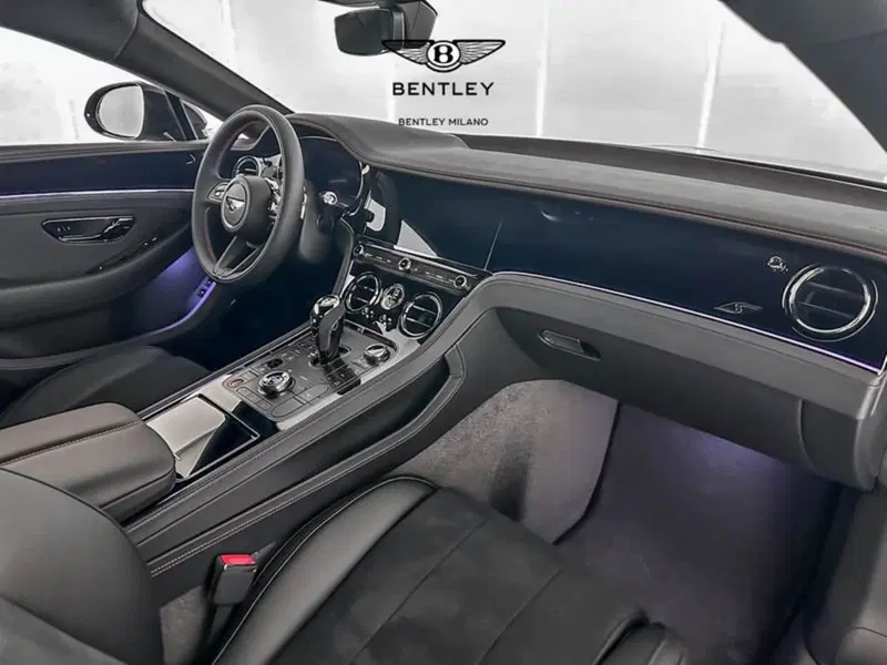 Bentley Continental GT nuova a Milano (14)