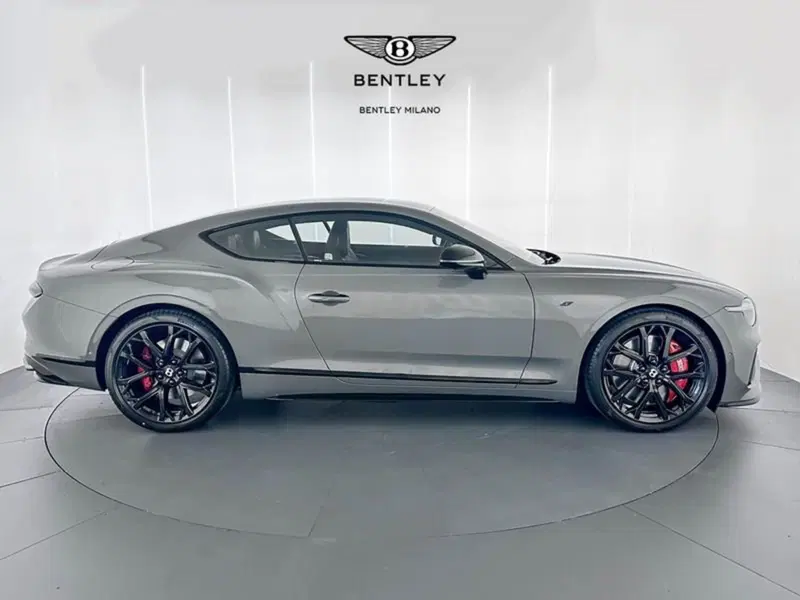 Bentley Continental GT nuova a Milano (4)