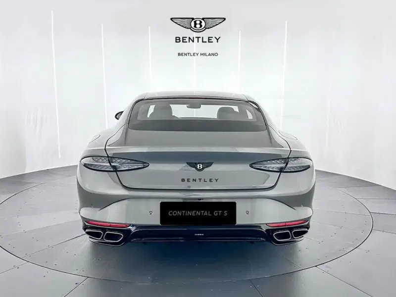 Bentley Continental GT nuova a Milano (6)