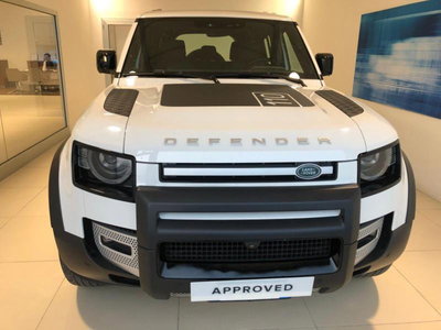 Land Rover Defender 110 3.0d i6 mhev X-Dynamic SE awd 200cv auto del 2023 usata a Venezia