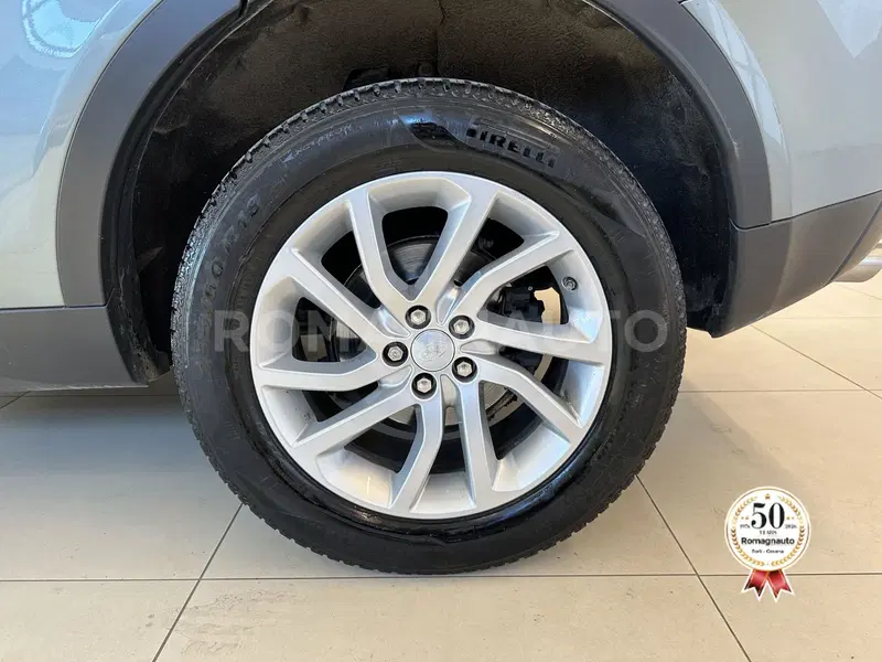 Land Rover Discovery Sport usata a Forlì-Cesena (9)