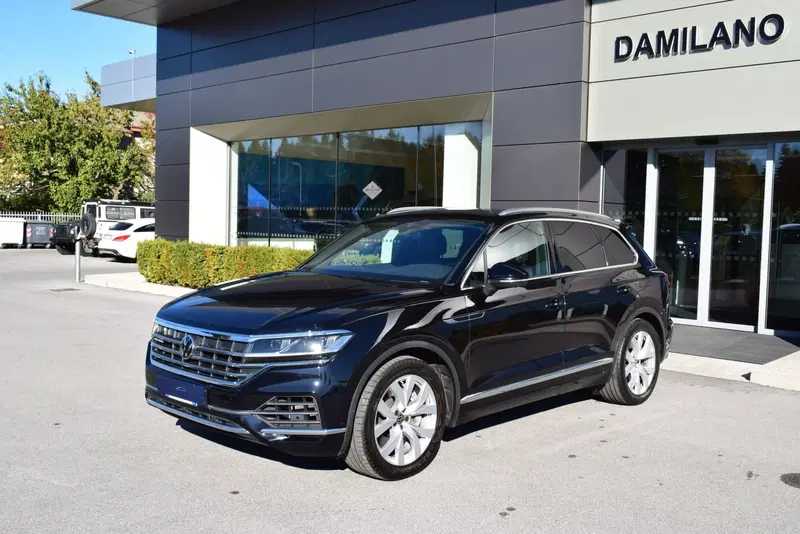 Volkswagen Touareg usata a Cuneo