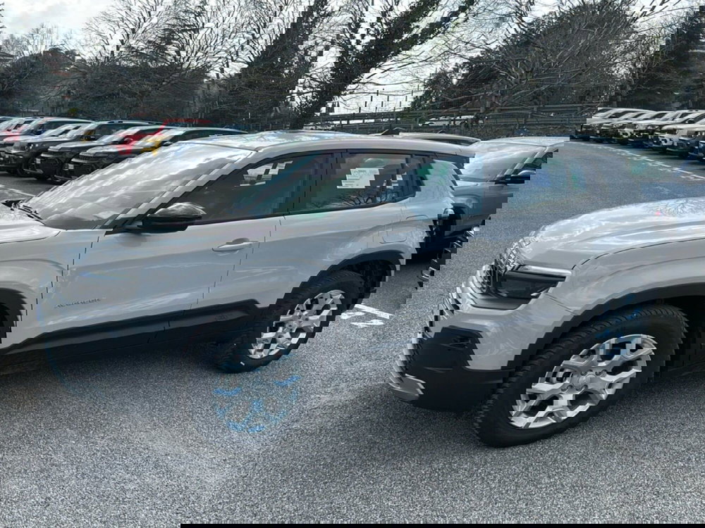 Jeep Avenger nuova a Latina (8)