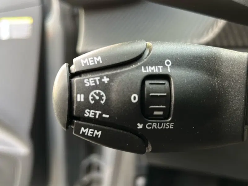 Peugeot 208 usata a Roma (13)