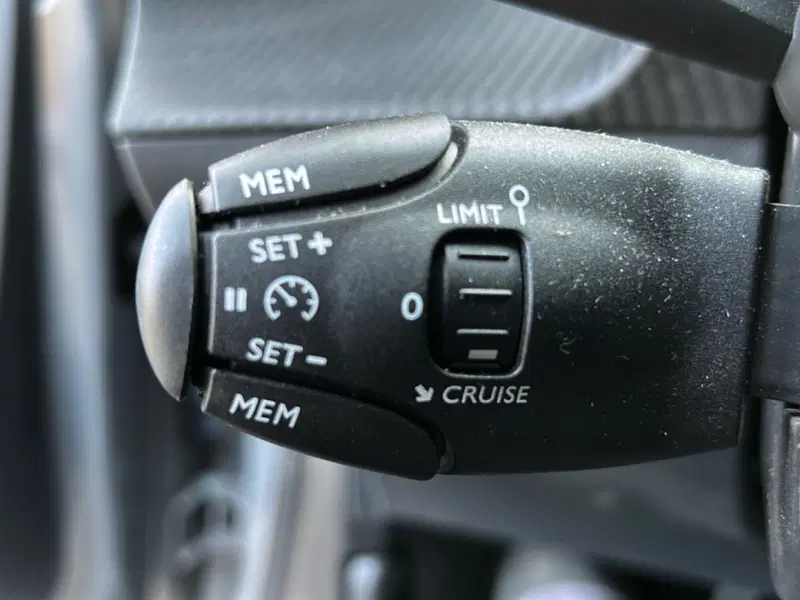 Peugeot 208 usata a Roma (12)