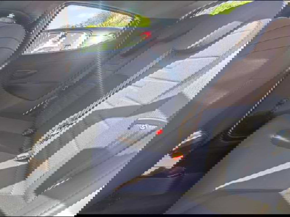 Lancia Ypsilon usata a Roma (10)