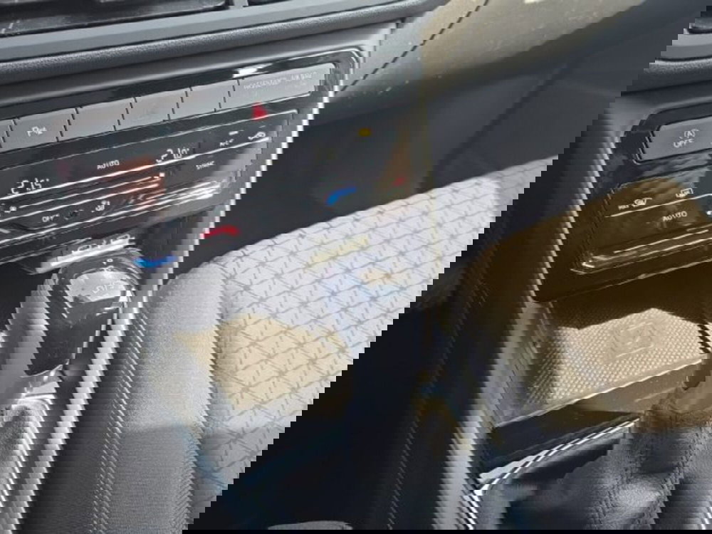 Volkswagen T-Cross usata a Monza e Brianza (15)