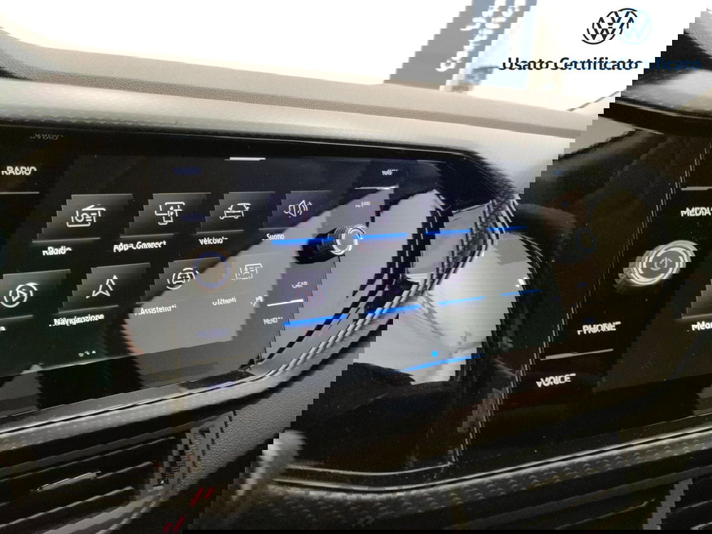 Volkswagen T-Cross usata a Varese (13)