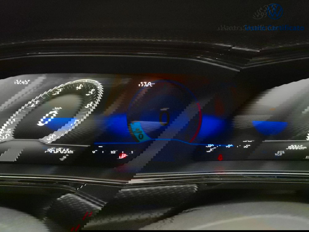 Volkswagen T-Cross usata a Varese (16)