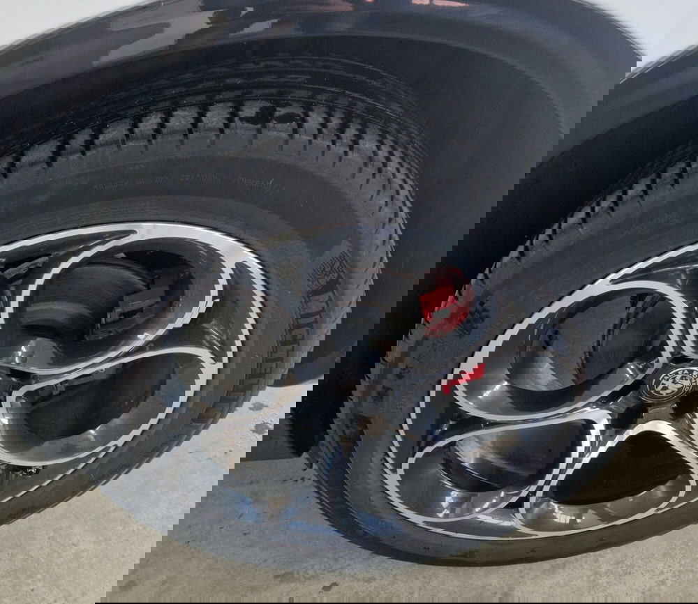 Alfa Romeo Stelvio usata a Terni (15)