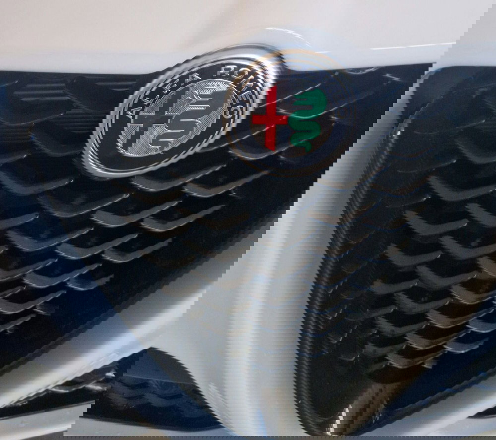 Alfa Romeo Stelvio usata a Terni (20)