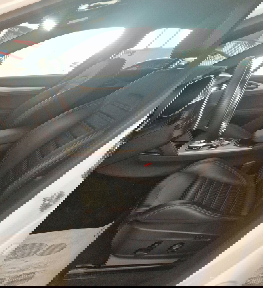 Alfa Romeo Stelvio usata a Terni (7)