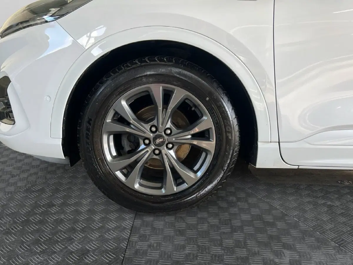 Ford Kuga usata a Roma (9)
