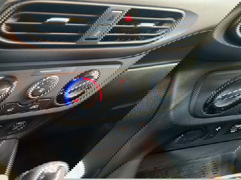 Hyundai i10 usata a Roma (19)