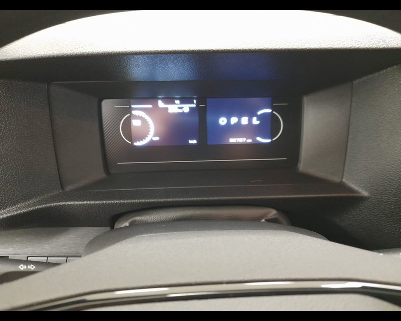 Opel Vivaro Furgone usata a Alessandria (11)