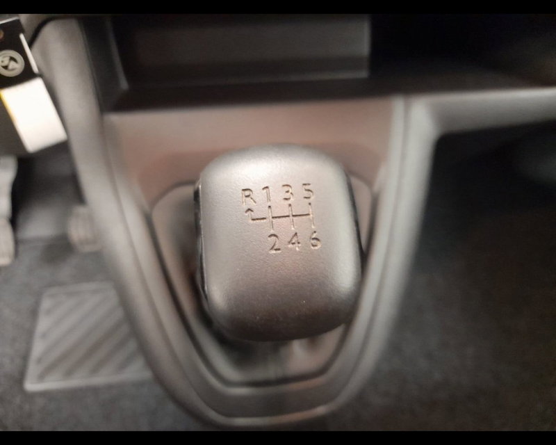 Opel Vivaro Furgone usata a Alessandria (15)