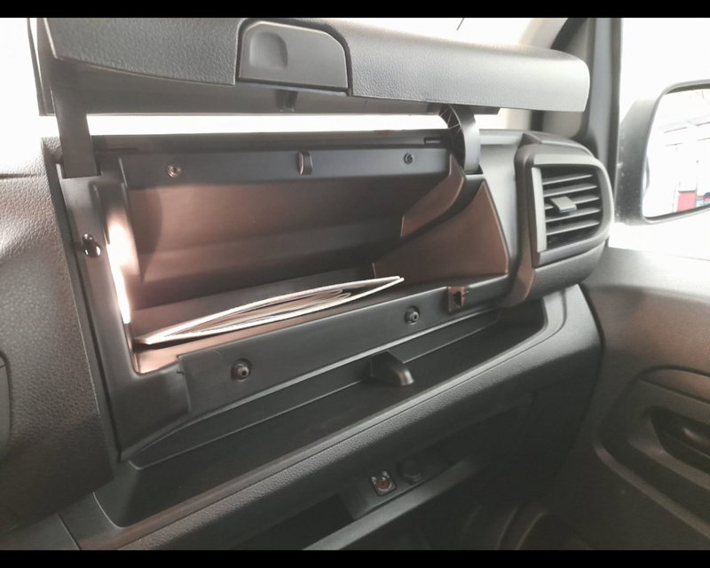 Opel Vivaro Furgone usata a Alessandria (16)