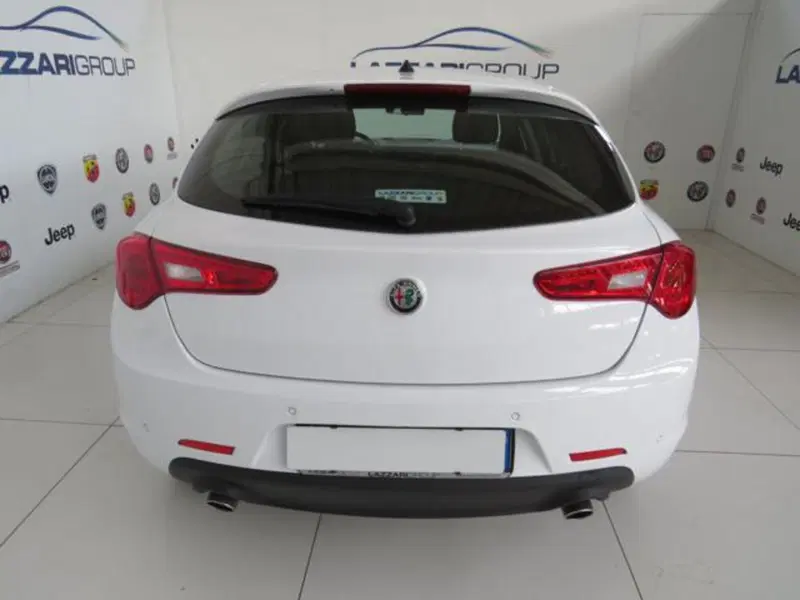 Alfa Romeo Giulietta usata a Lodi (8)