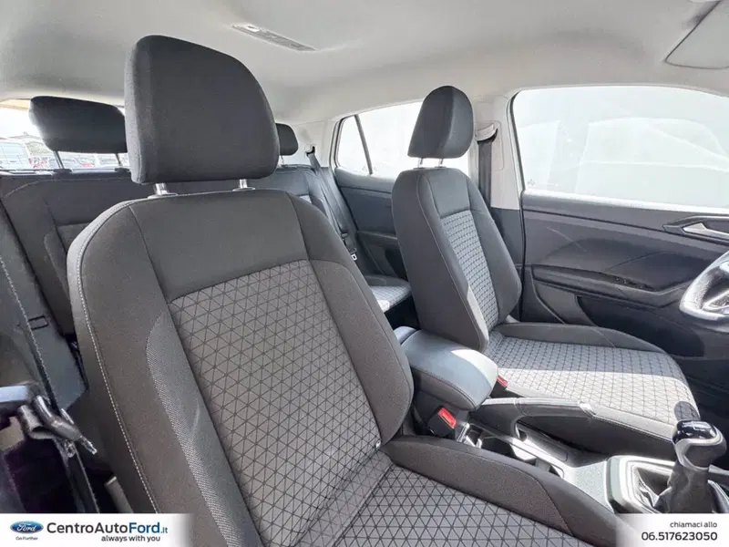 Volkswagen T-Cross usata a Roma (7)