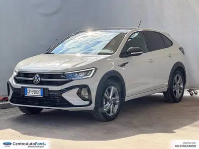 Volkswagen Taigo 1.0 TSI 110 CV R-Line del 2023 usata a Albano Laziale