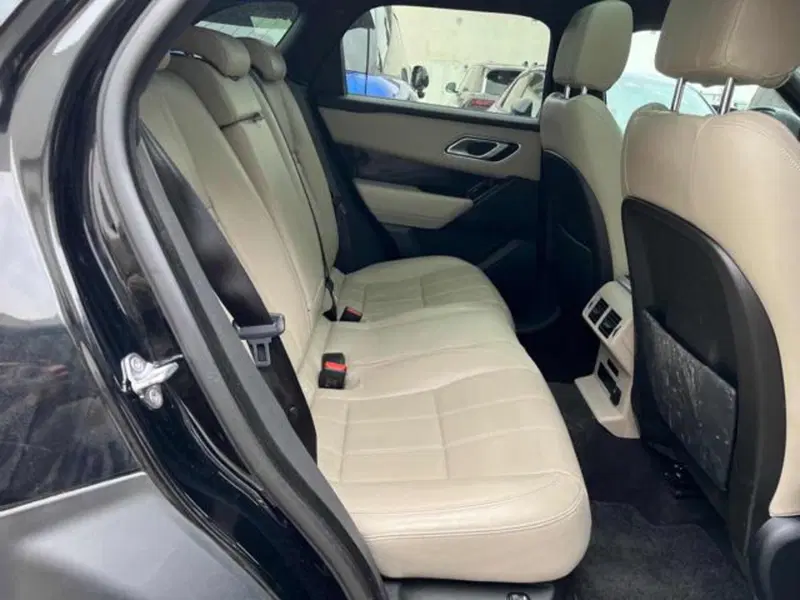 Land Rover Range Rover Velar usata a Lucca (7)