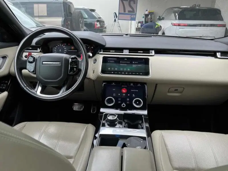 Land Rover Range Rover Velar usata a Lucca (9)