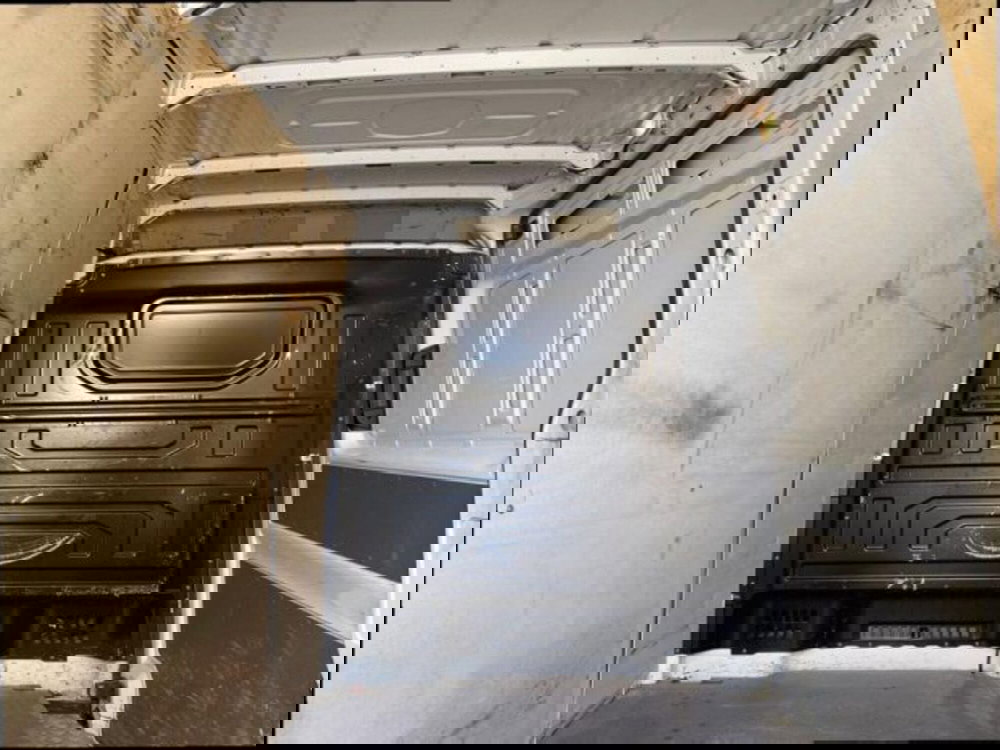 Volkswagen Veicoli Commerciali Crafter Furgone usata a Ancona (17)