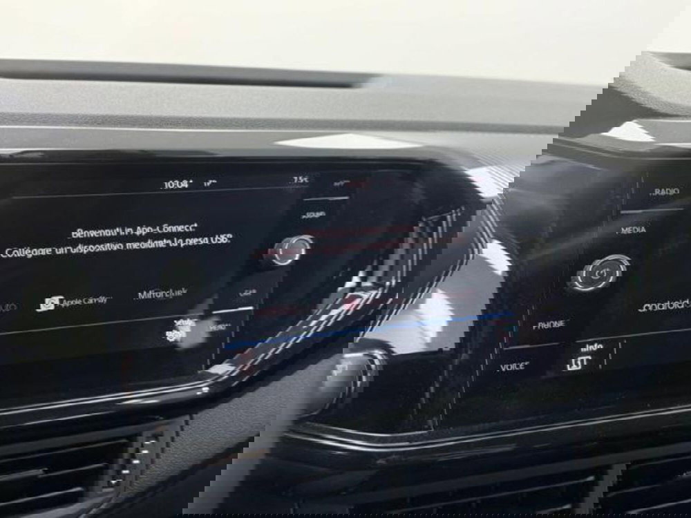 Volkswagen T-Cross usata a Como (14)