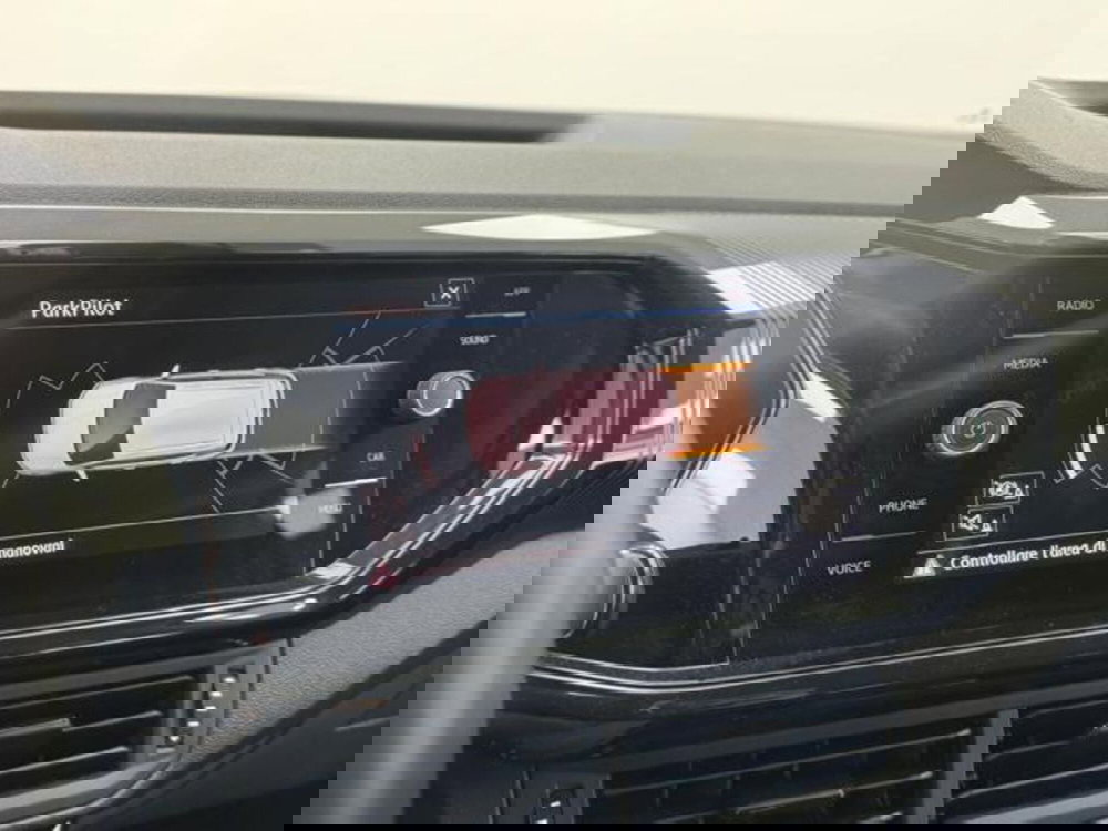 Volkswagen T-Cross usata a Como (17)