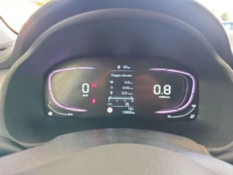 Kia Stonic usata a Como (11)
