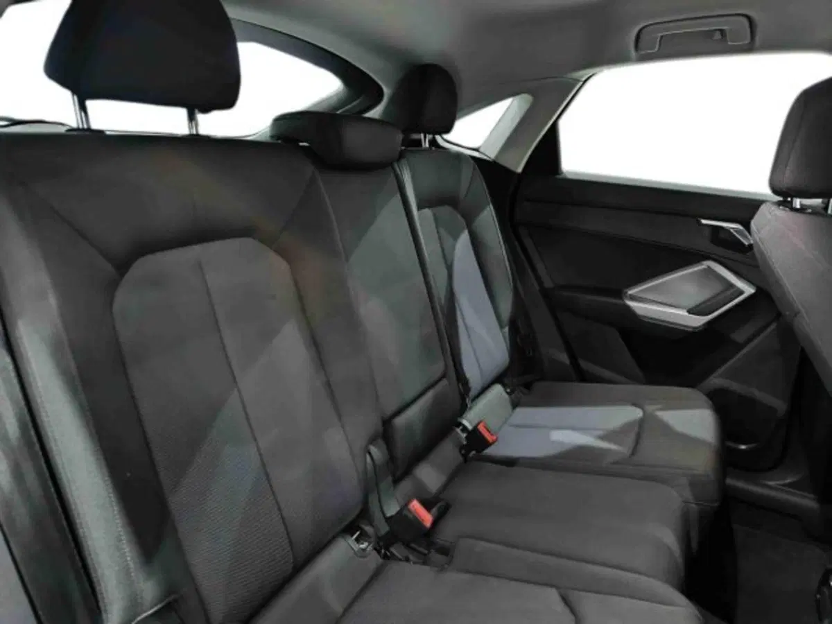 Audi Q3 Sportback usata a Catania (11)