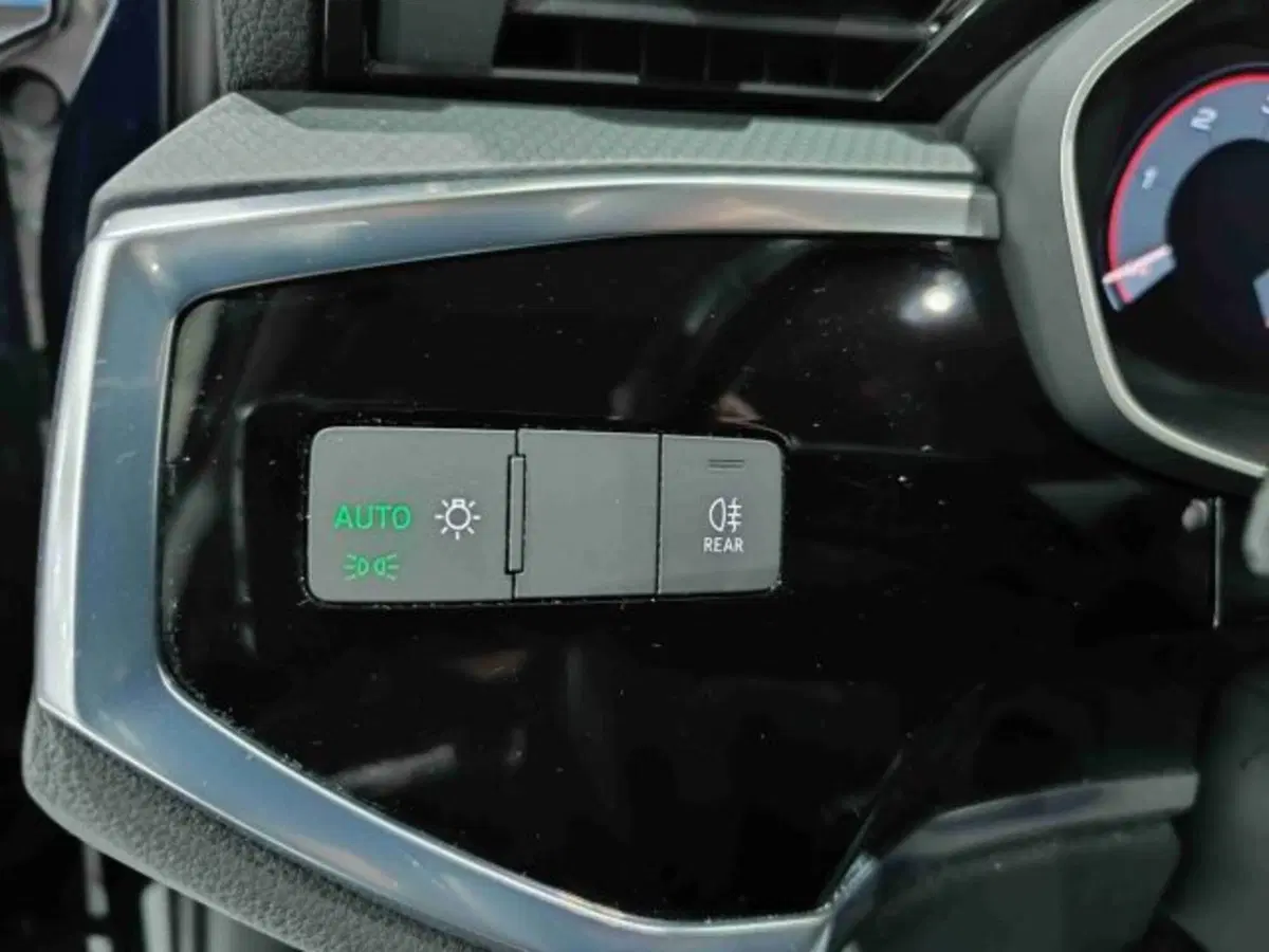 Audi Q3 Sportback usata a Catania (18)