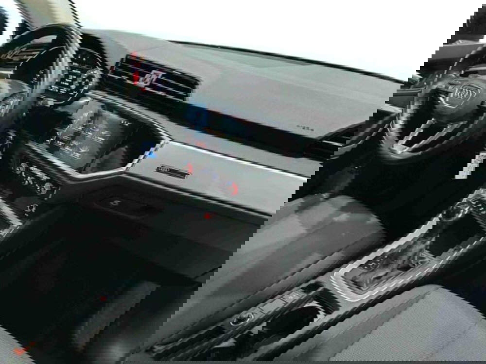 Audi Q3 Sportback usata a Catania (9)