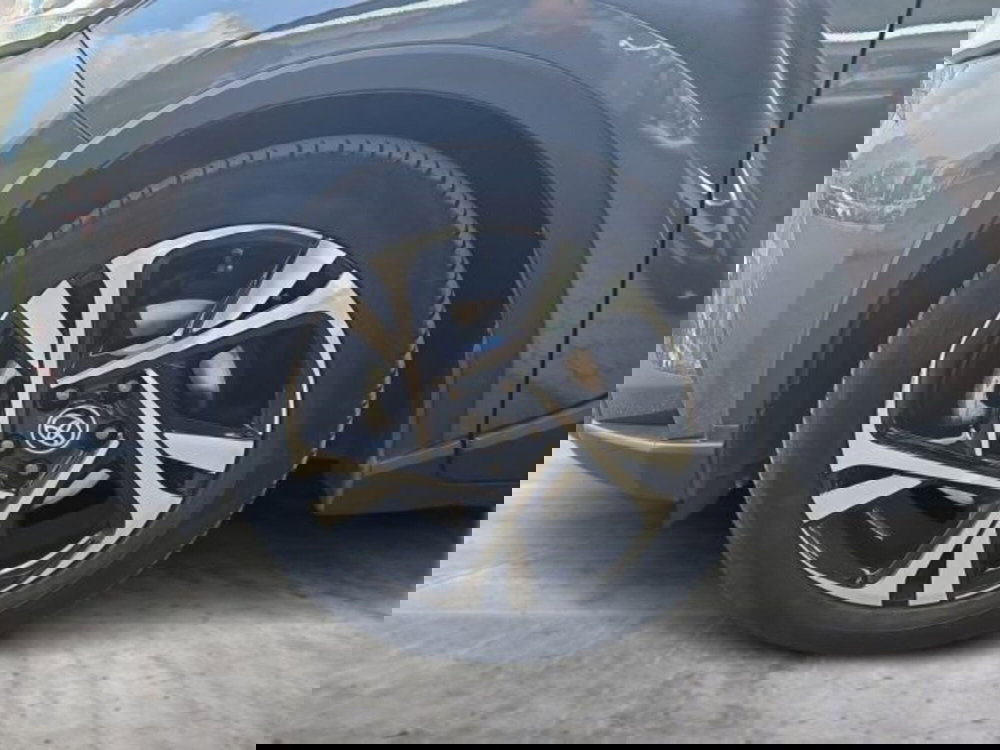 Toyota Toyota C-HR usata a Roma (12)