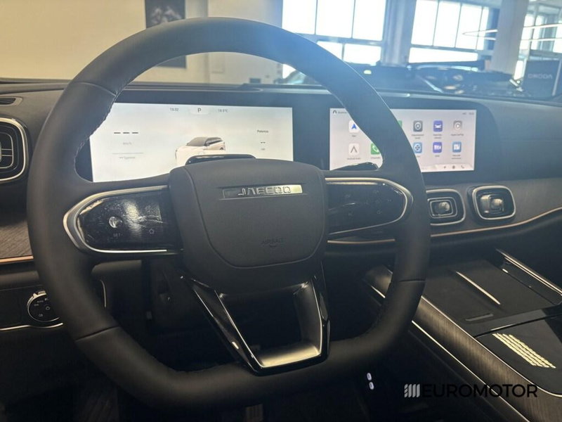 Jaecoo Jaecoo 8 SHS-P nuova a Bari (10)