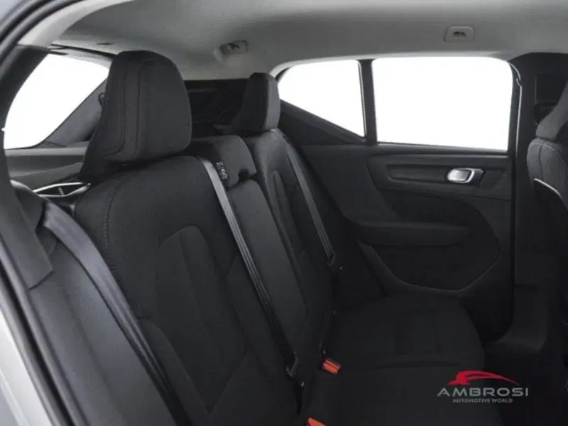 Volvo XC40 usata a Perugia (11)