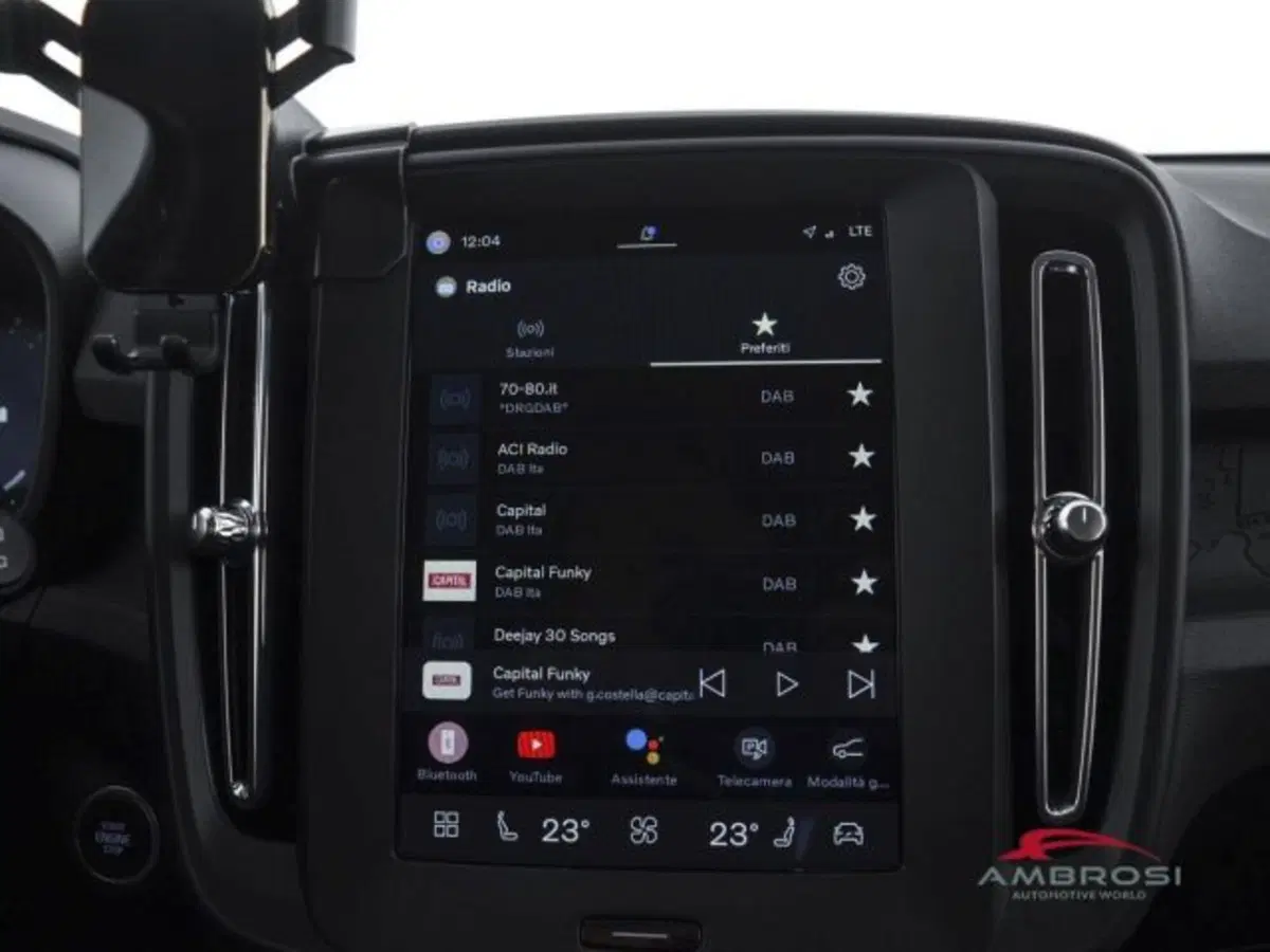 Volvo XC40 usata a Perugia (14)