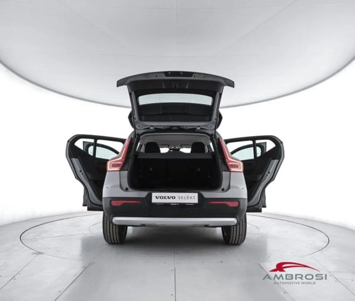 Volvo XC40 usata a Perugia (7)