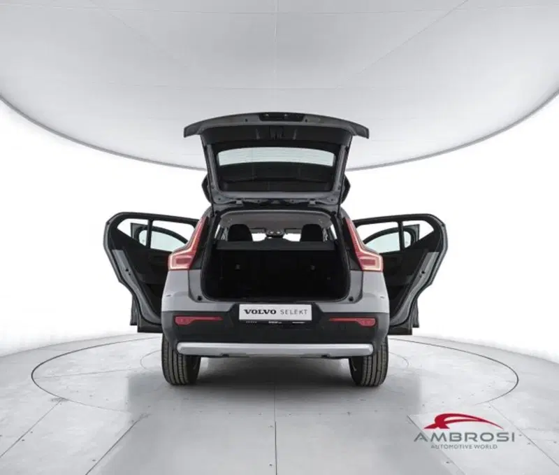 Volvo XC40 usata a Perugia (7)